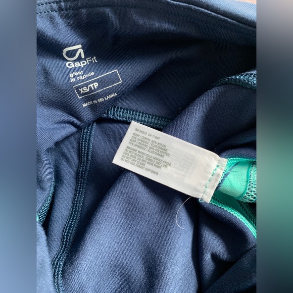 ❗️CLEAROUT❗️ LIKE-NEW! GAP FIT GFAST colour block side stripe CAPRI LEGGINGS -XS - Picture 4 of 4